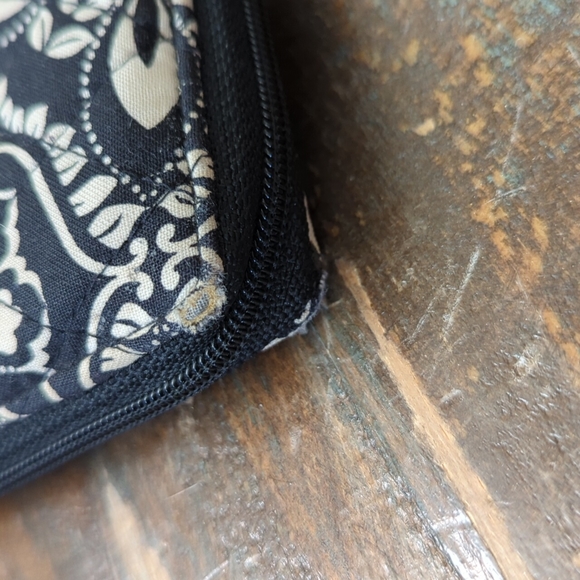 Vera Bradley Wristlet/ Wallet - Picture 3 of 4